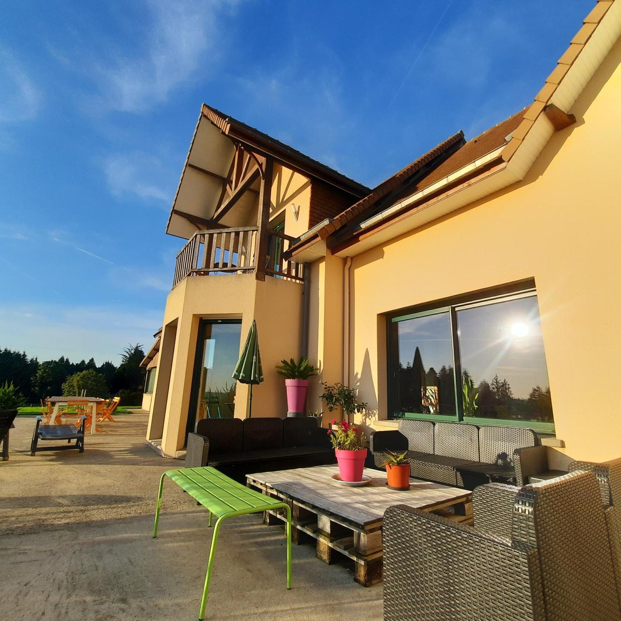 Magnifique Villa Avec Piscine Interieure Saint-Pois ภายนอก รูปภาพ